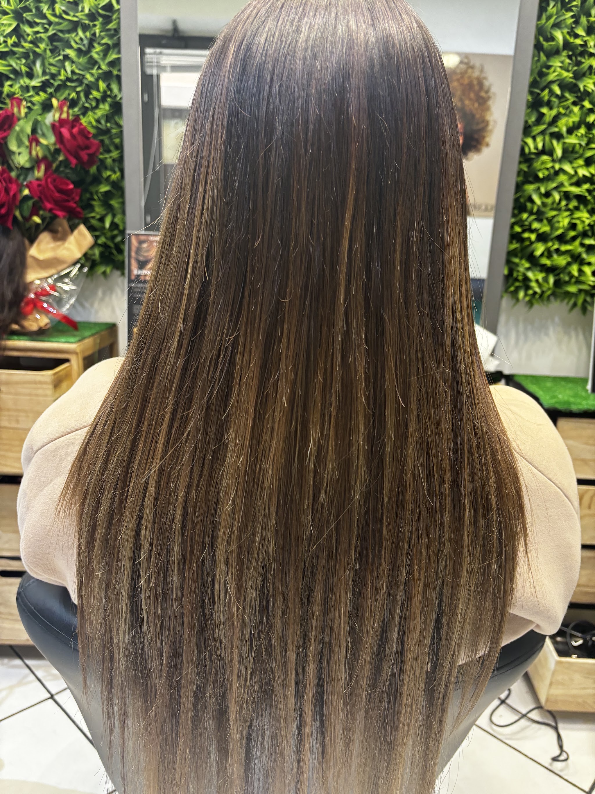 Risultato su capelli lunghi castani con sfumature chiare